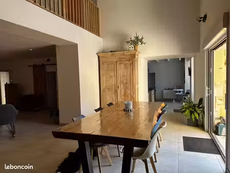maison 4 pièces 206 m²