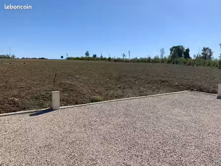 terrain à bâtir de 425 m2 au prix de 15300 à loulay (17)