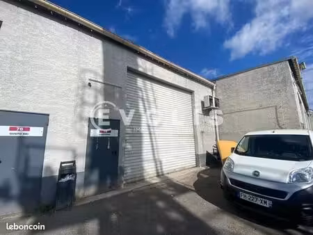 local bureaux 211 m²