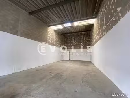 local d'activité 116 m²