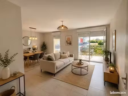 t3 lumineux 70 m² - balcon - cave - grand garage - dpe-b