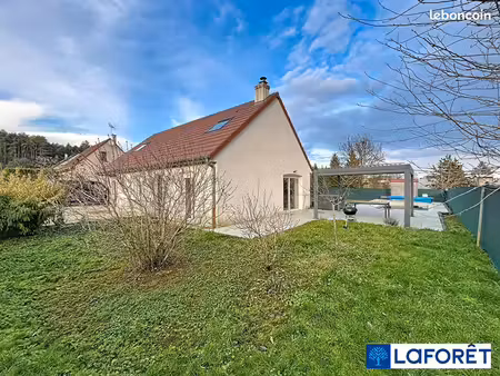 maison 10 pièces 145 m²
