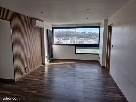appartement rénové 90m² – 3 chambres + bureau – vue imprenable – valence