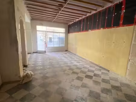 commerce 98 m²