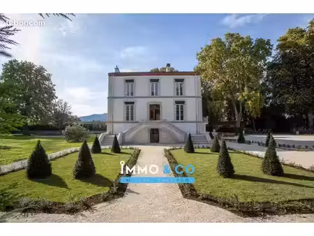 maison 20 pièces 366 m²