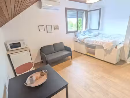charmant studio renové + parking