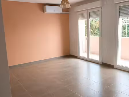 appartement rdc avec jardin à proximité de caremeau