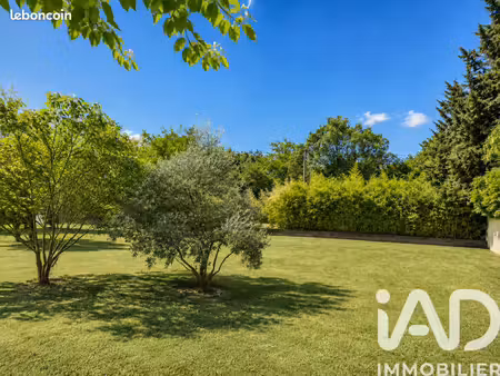 terrain 714 m² fons