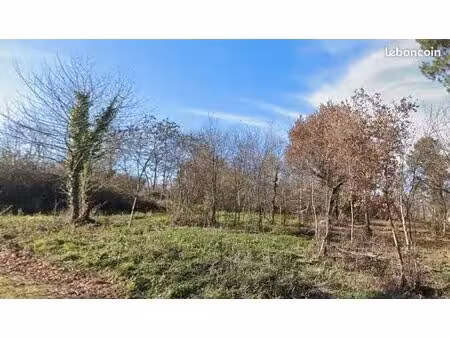 terrain 896 m² grazac