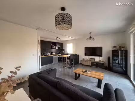 appartement t3 avec balcon et 2 places de parking