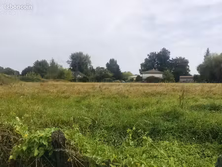 terrain 1 053 m² saint christoly de blaye