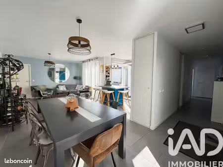villa 5 pièces 95 m²
