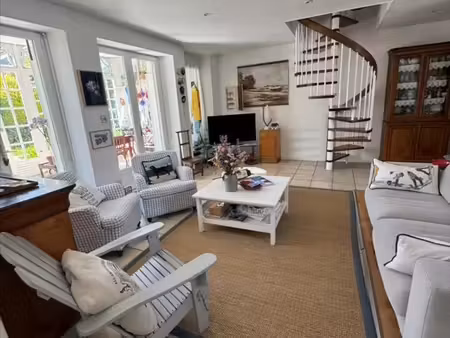propriété 6 pièces 186 m²