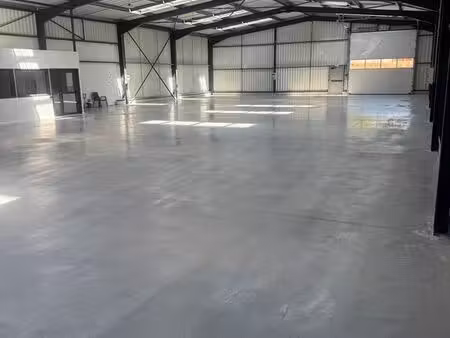 briec – bâtiment d’activité neuf 1 036 m² – terrain 4 032 m² – accès rn165