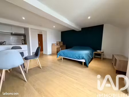 studio 1 pièce 33 m²