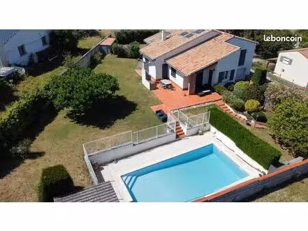 maison familiale 170m² | 6 chambres | piscine 10x5 | terrain 1570m² | eaunes