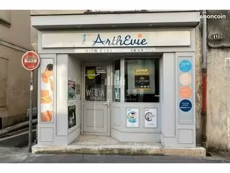 local commercial 43 m² tours