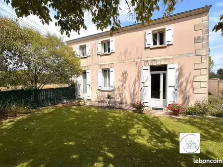maison 6 pièces 155 m²