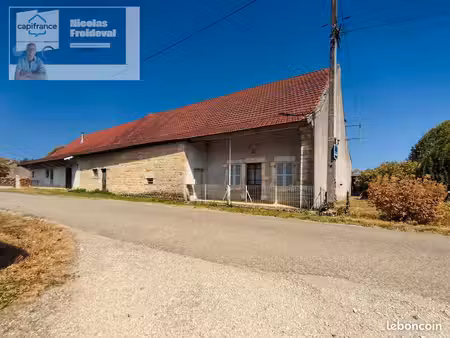 ferme 3 pièces 65 m²
