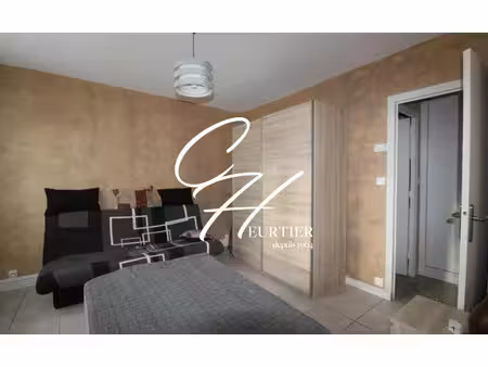 location appartement 1 pièce 27 m² à échirolles (38130)