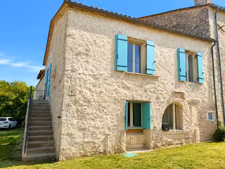 maison de charme entièrement rénovée au cœur de fonroque – l'alliance du cachet et de la..