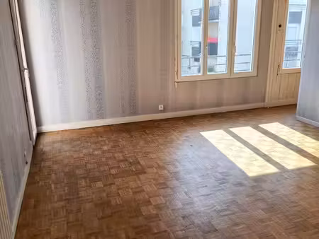 bel appartement t4 (75 m²) avec balcon  cave et parking – proche dordogne