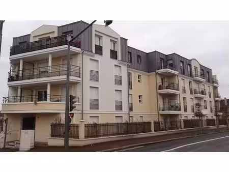 location appartement 3 pièces 60 m² à chatou (78400)  1 390 €