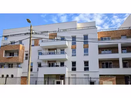 location meublée appartement 2 pièces 46 m² à loos (59120)  780 €