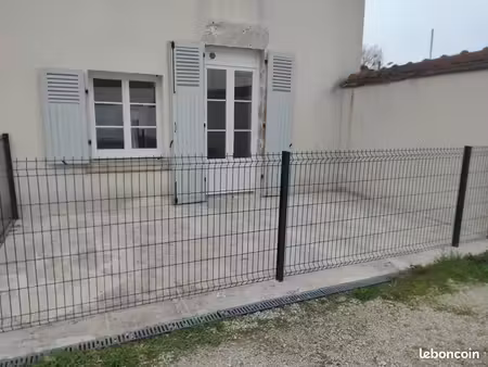 appart 2 chambres rdc terrasse