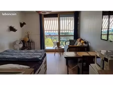 location studio meublé