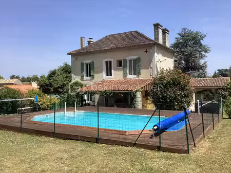 maison de maitre de 161 m² à lorigne