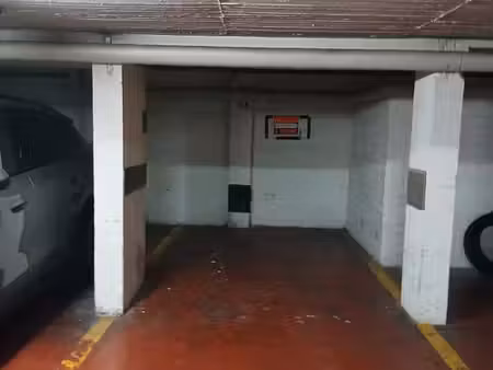 boxe de garage sécurisé à ixelles