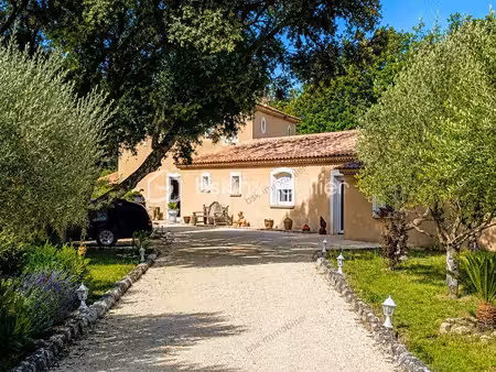 maison provencale de 165 m² à solerieux