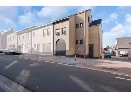 maison neuve casco à vendre - située au centre de mere