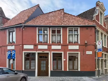maison meublée du xviiie siècle à louer au cœur de gand