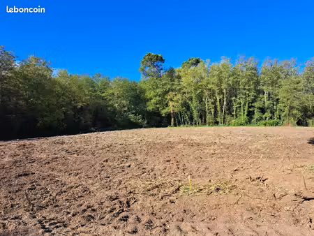 terrain à bâtir de 1025 m² à roquefort (40)