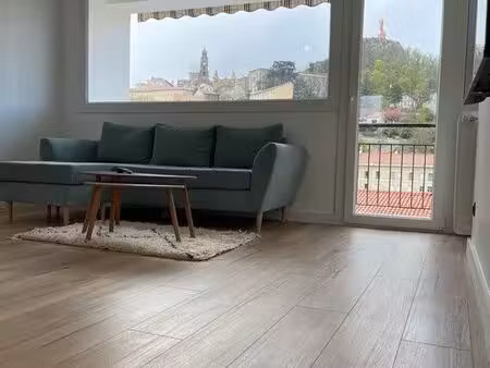 apparemment t4 avec balcon