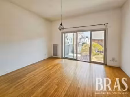location appartement 2 pièces à nantes île de nantes (44000) : à louer 2 pièces / 41m² nan