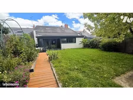maison 6 pièces 142 m²