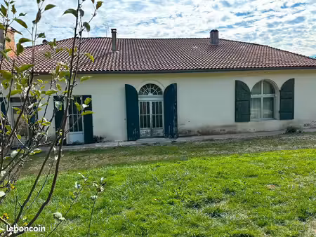 maison 6 pièces 256 m²
