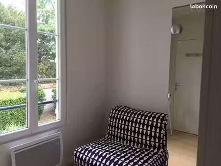 studette meublée rue de coulmiers