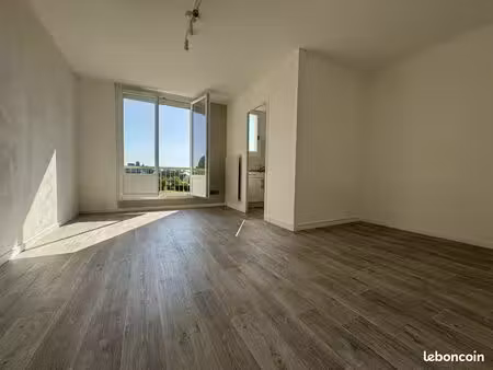 studio 1 pièce 30 m²