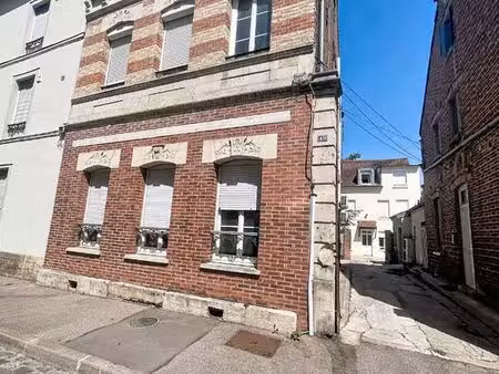 immeuble 7 pièces 140 m²
