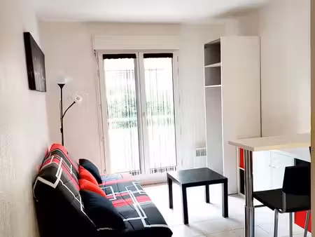 pour étudiant avec garant physique