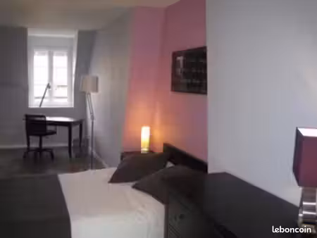 chambre meublée