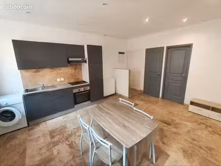 appart 35m2 meublé + eau + elec