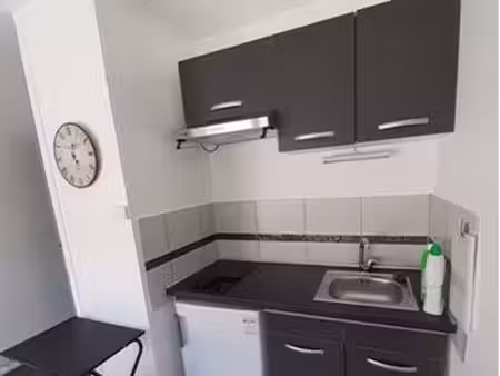 loue studio meublé