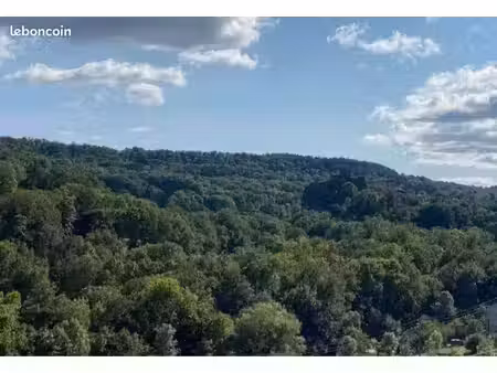 ensemble immobilier avec vue dominante  maison + terrain constructible. ceyssac 5 min du p