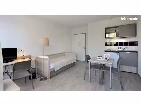 studio meublé entièrement équipé
