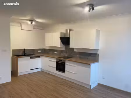 ◊ appartement f3 - grande pièce à vivre - 2 grandes chambres - parking - jardin ◊